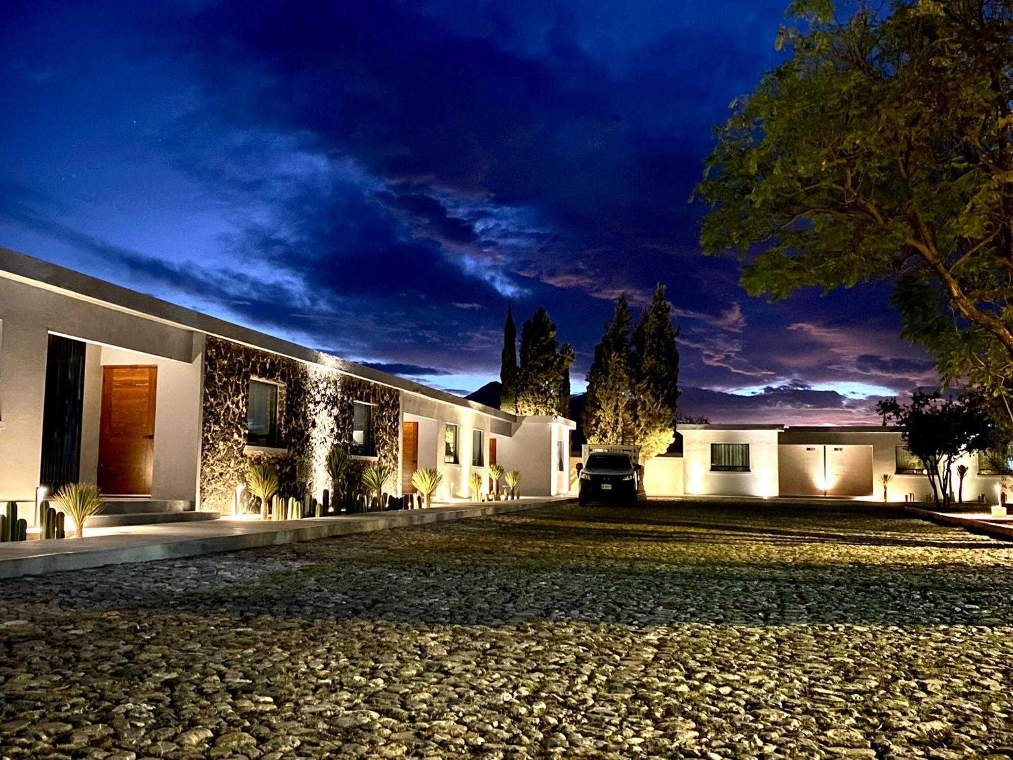 Hotel El Pedregal Matehuala Ngoại thất bức ảnh